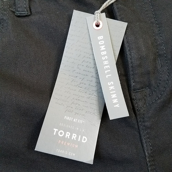 Torrid Bermuda Jean Shorts - Picture 8 of 9